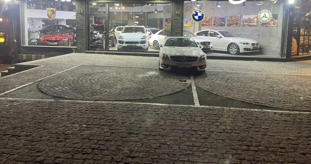 نمایشگاه سعادت اباد