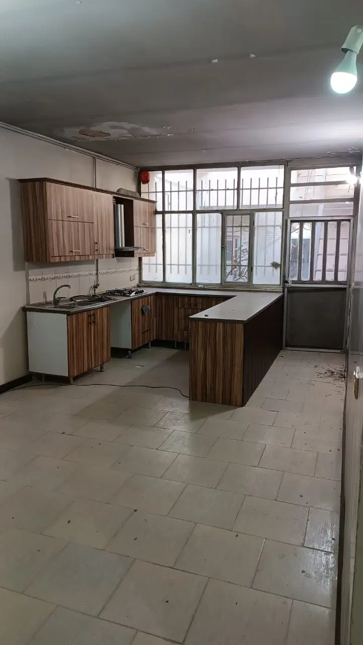 دو خانه حیاط دار کرج