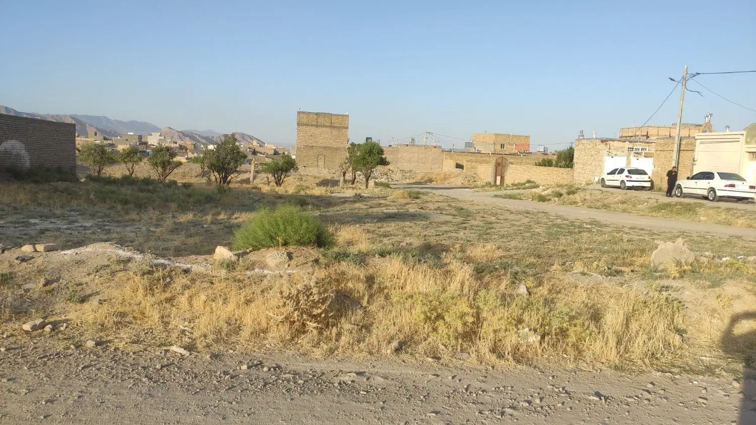 زمین فروشی در آغوی