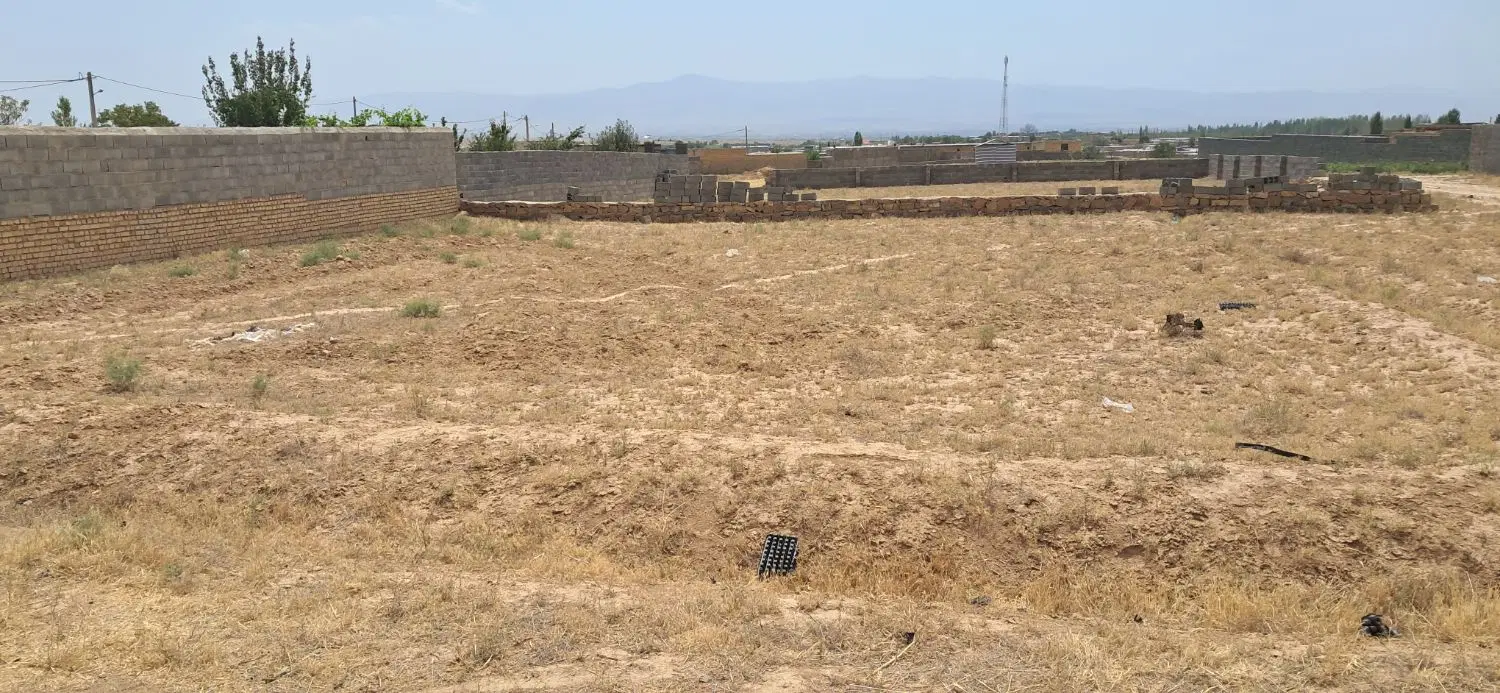 زمین به مساحت ۵۰۰متر مربع واقعه در روستای آقکاریز