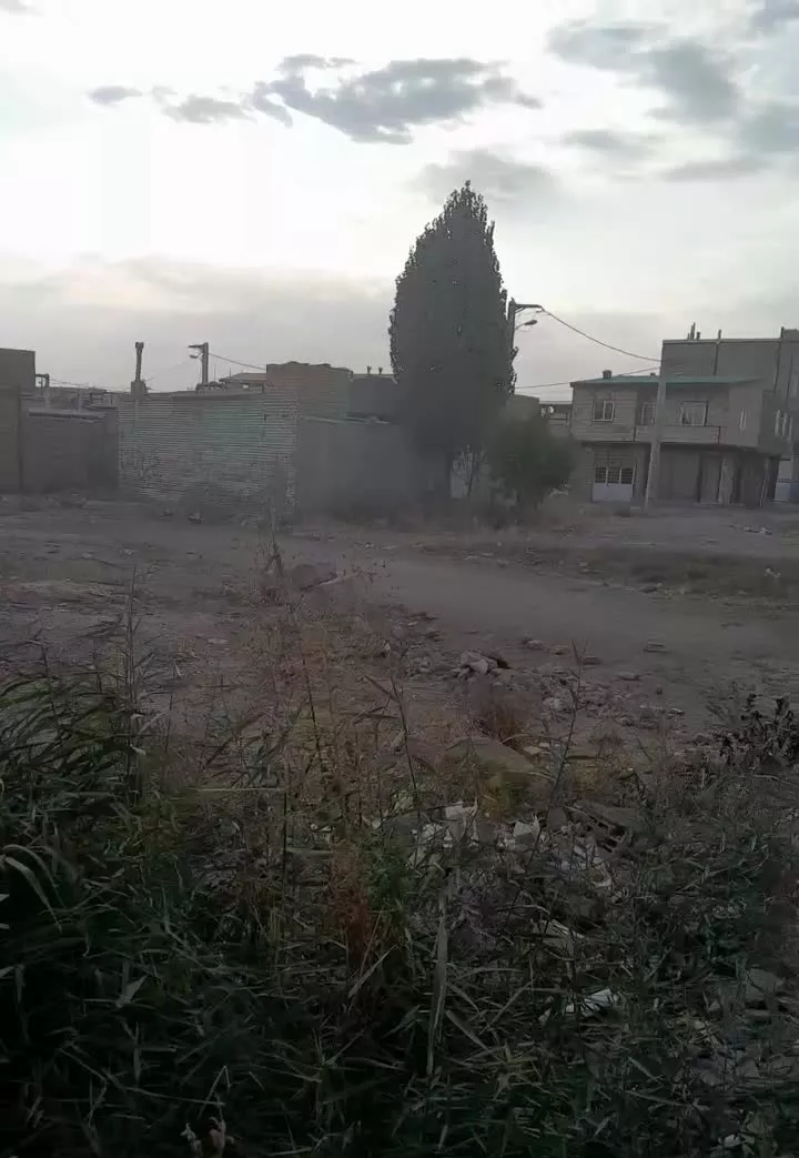 یک قطعه زمین به متراژ 70متر