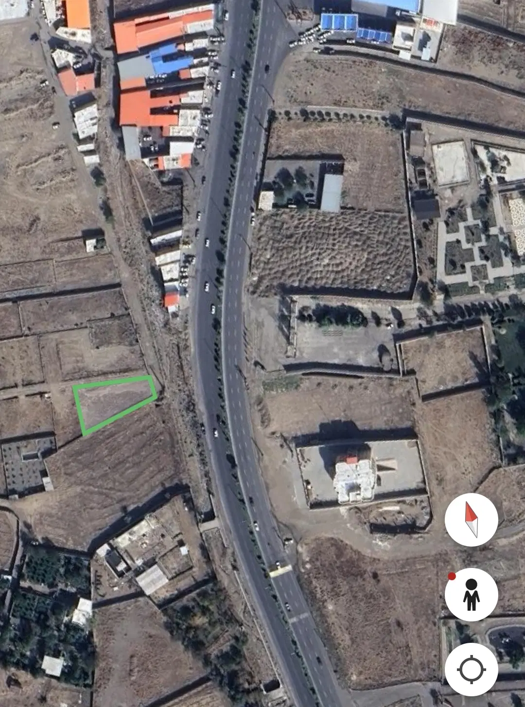 زمین در بلوار عباسی روبه روی اداره گاز