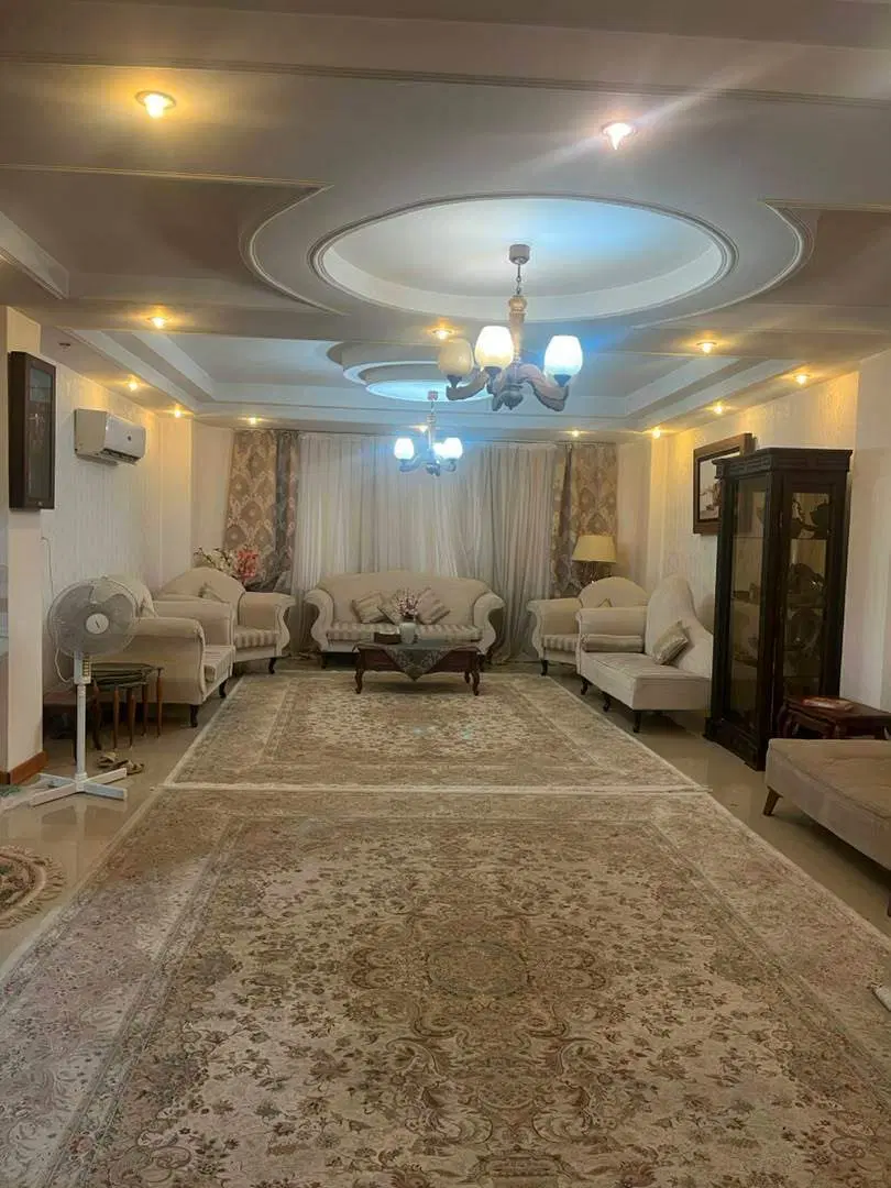 اجاره  آپارتمان  ۱۶۰  متری   در  ابتدای  معلم‌
