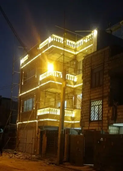 خانه ۳ طبقه شهرک جهادسنگ نما نورپردازی