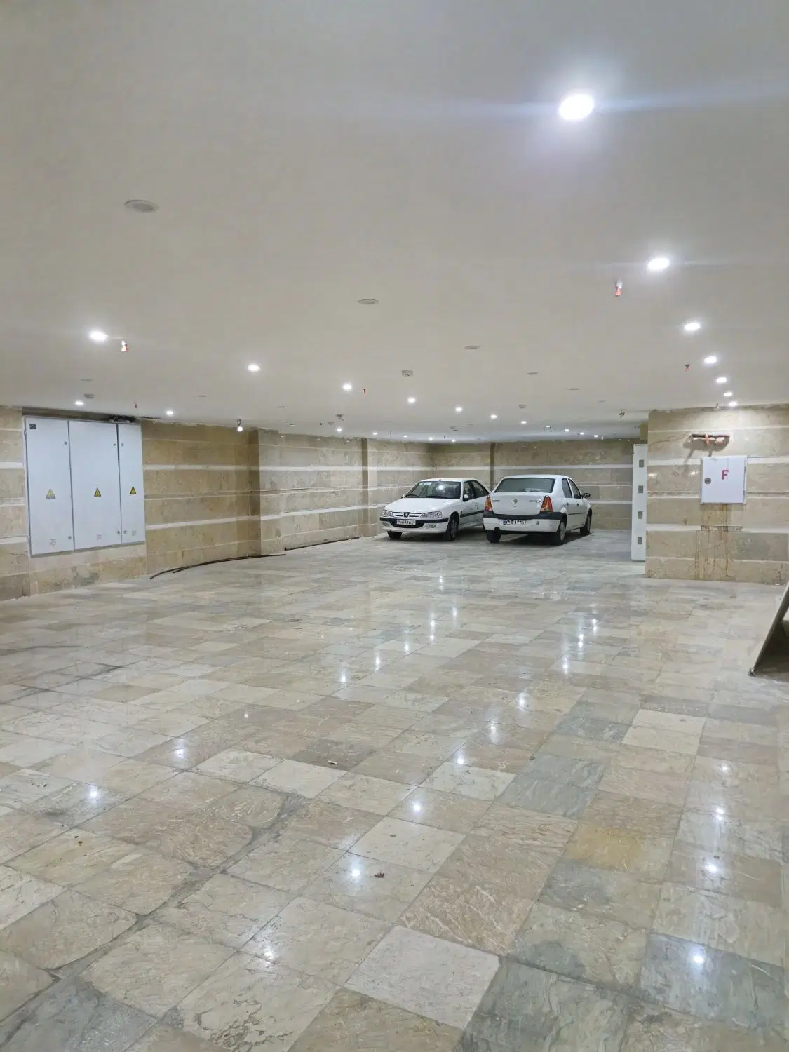 یک واحد آپارتمان کلید اول واقع در 1 بلوار