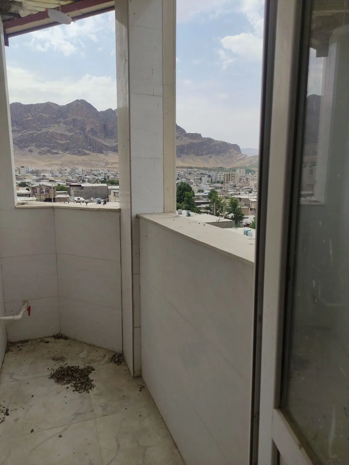 واحد 100متری