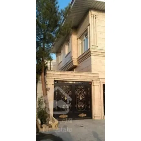 فروش خانه ویلایی سه طبقه در حافظ