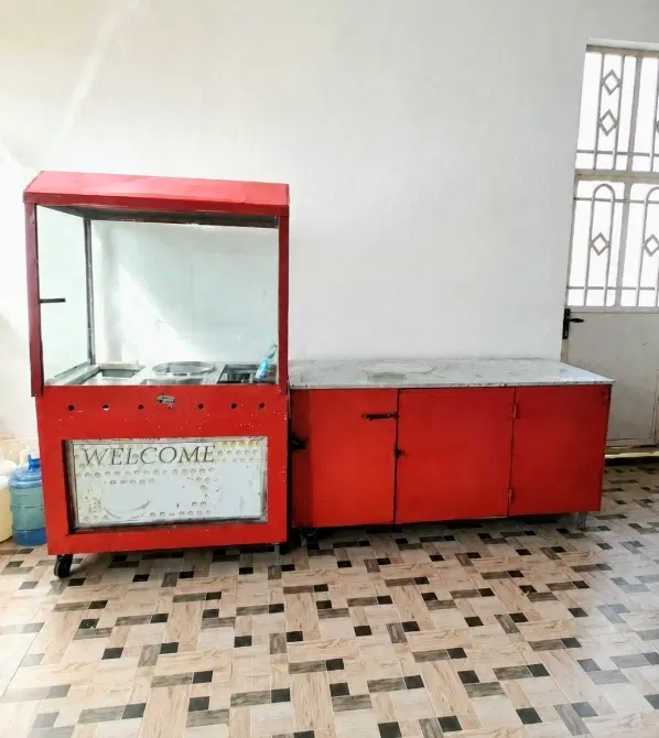 دکه ساندویچی . فلافل همبرگر سوسیس