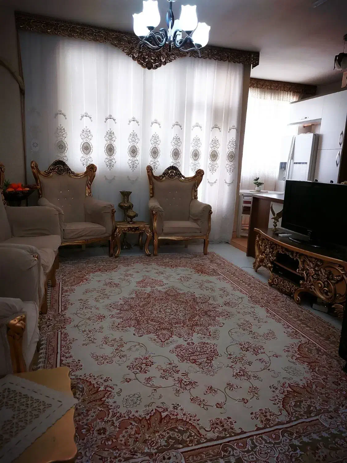 واحد ۷۰متری تمیز بازسازی شده مرکز شهر