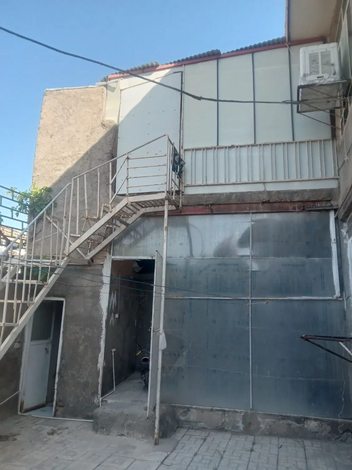 خانه دوطبقه