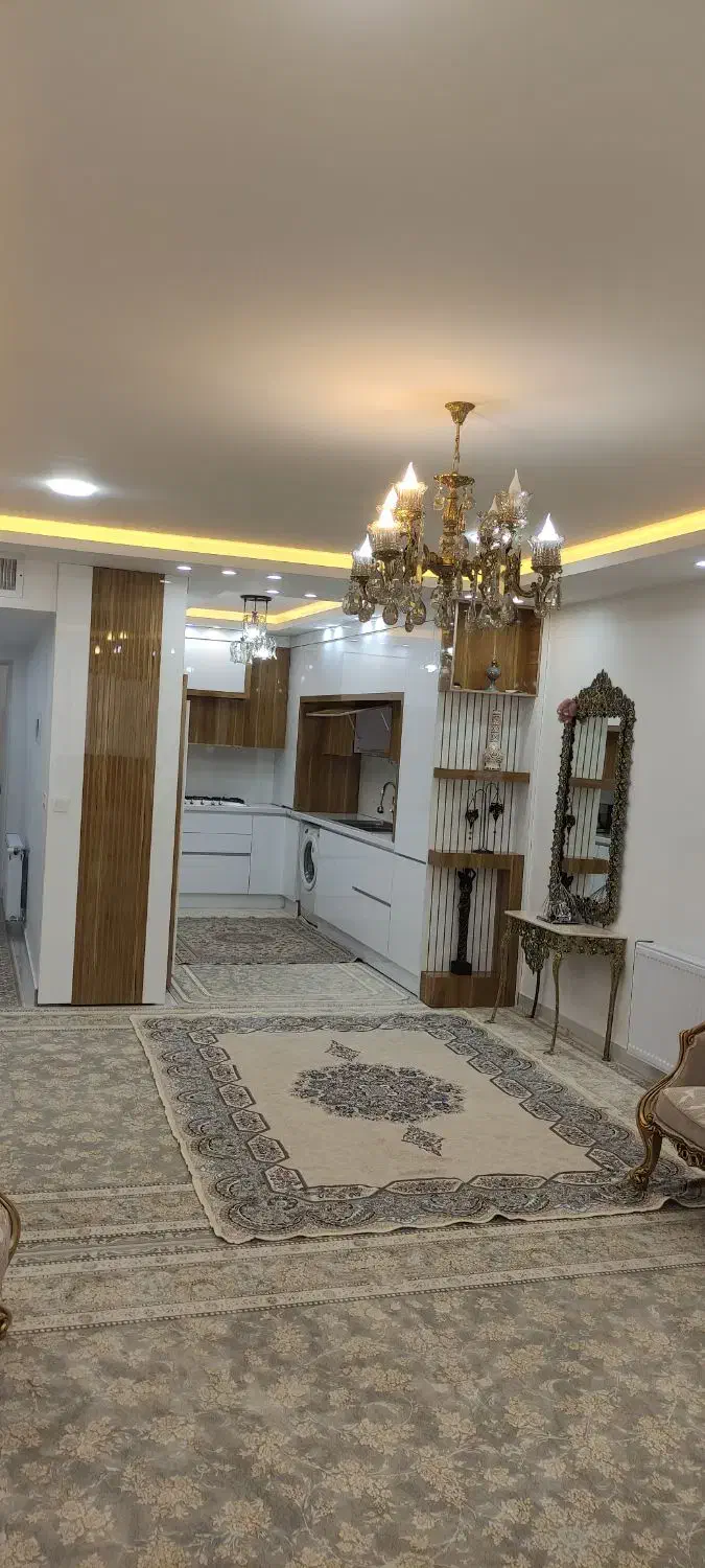 خانه دوطبقه (یک طبقه و پیلوت)