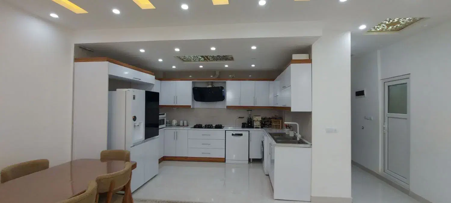 فروش آپارتمان ۳ خوابه در مرکز شهر