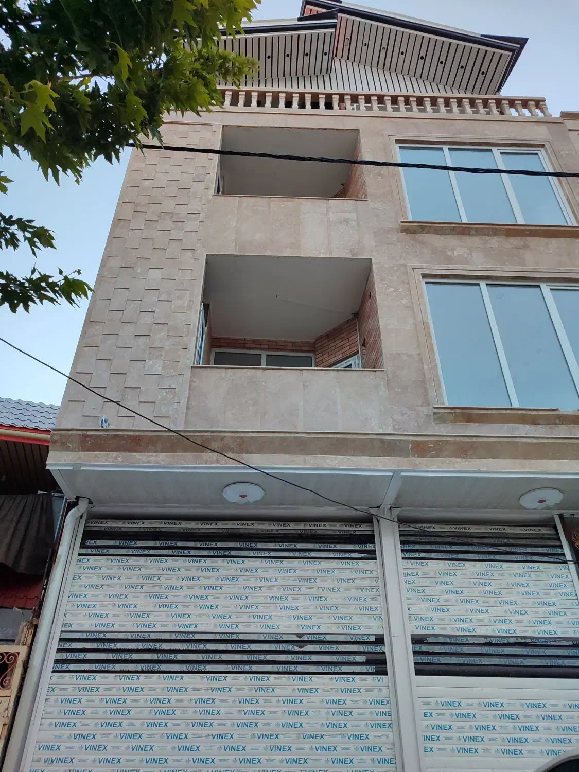 اپارتمان تک واحدی نبش پل فلک الدین. پارکینک دار