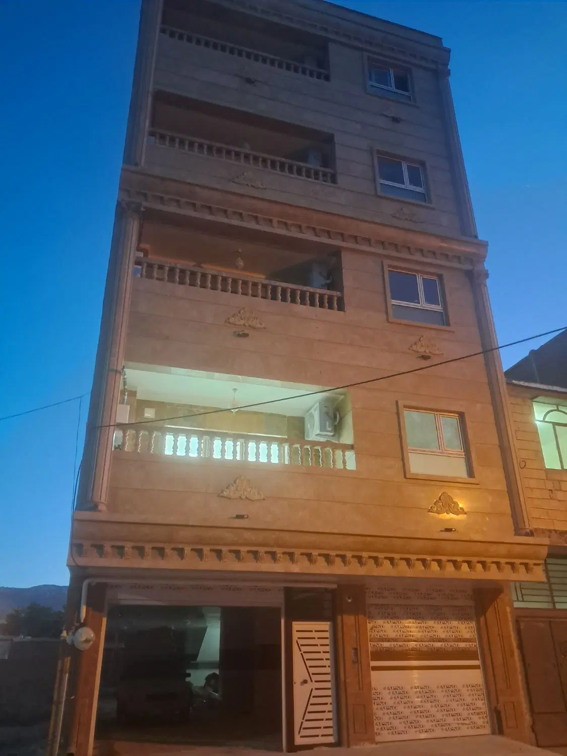 فروش آپارتمان لاکچری آسانسور،خیابان استقلال فارسان