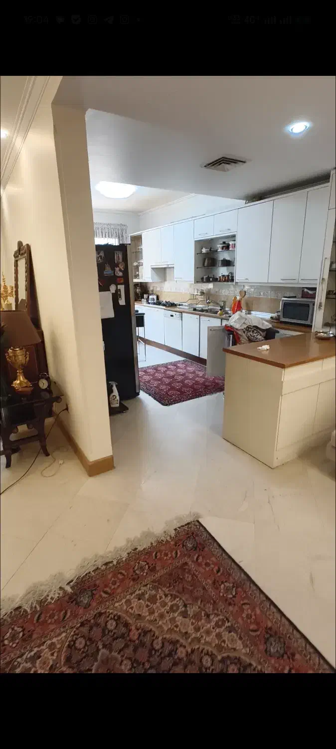 ۲۰۰ متر فول مشاعات نیاوران ۳ خواب