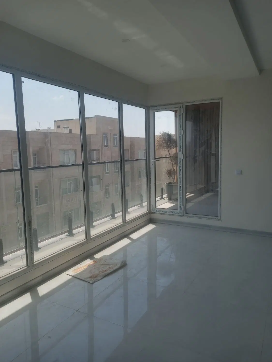 اکازیون 165متر طبقه 5 نوساز 2 پارکینگ