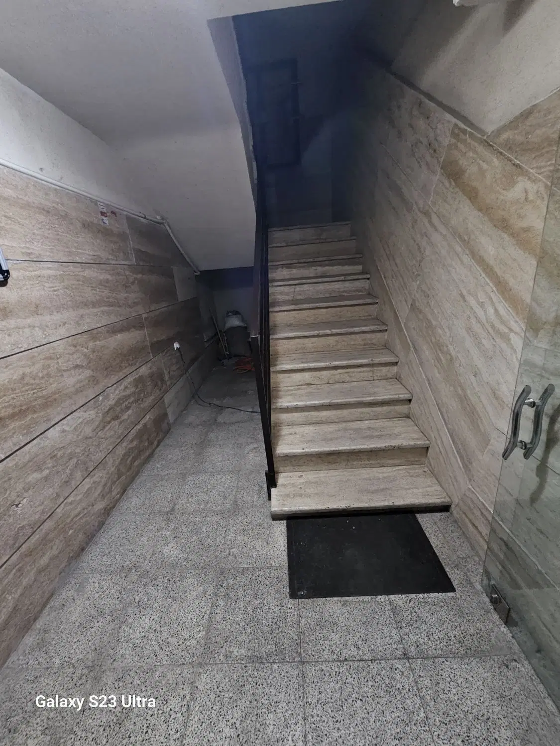 ۸۹متر اسانور دار شاخه اصلی معاوضه و فروش بینظیر