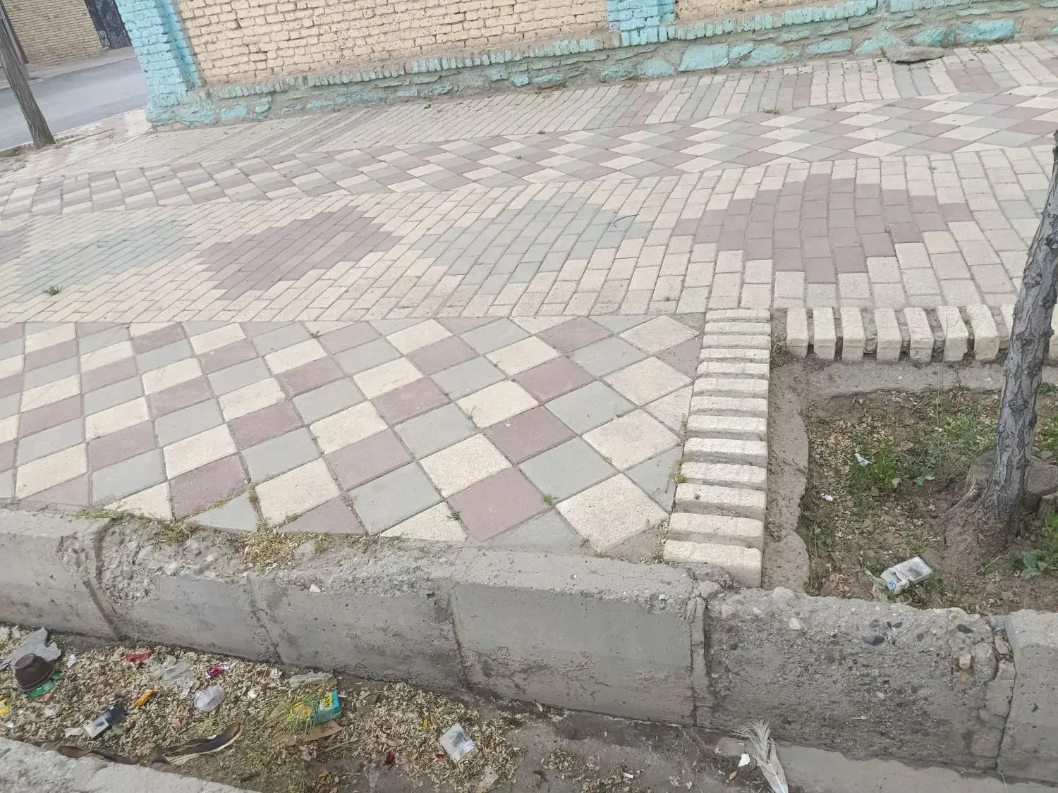 زمین تجاری قهاوند