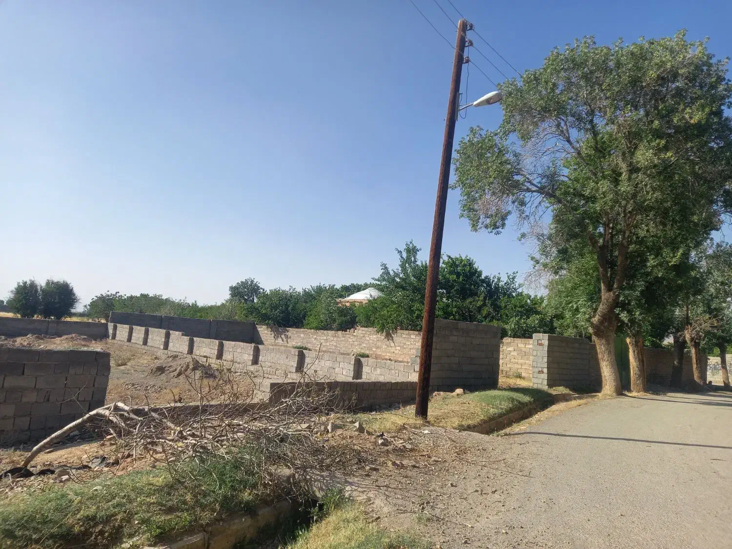 زمین فروشی درماهان