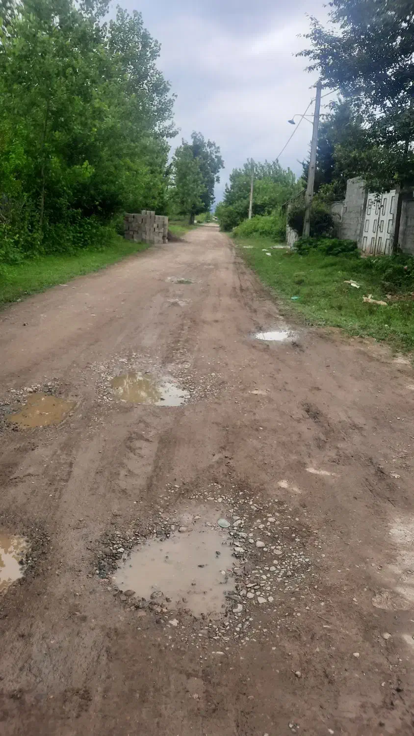 زمینی مسکونی ۶۰۰متر