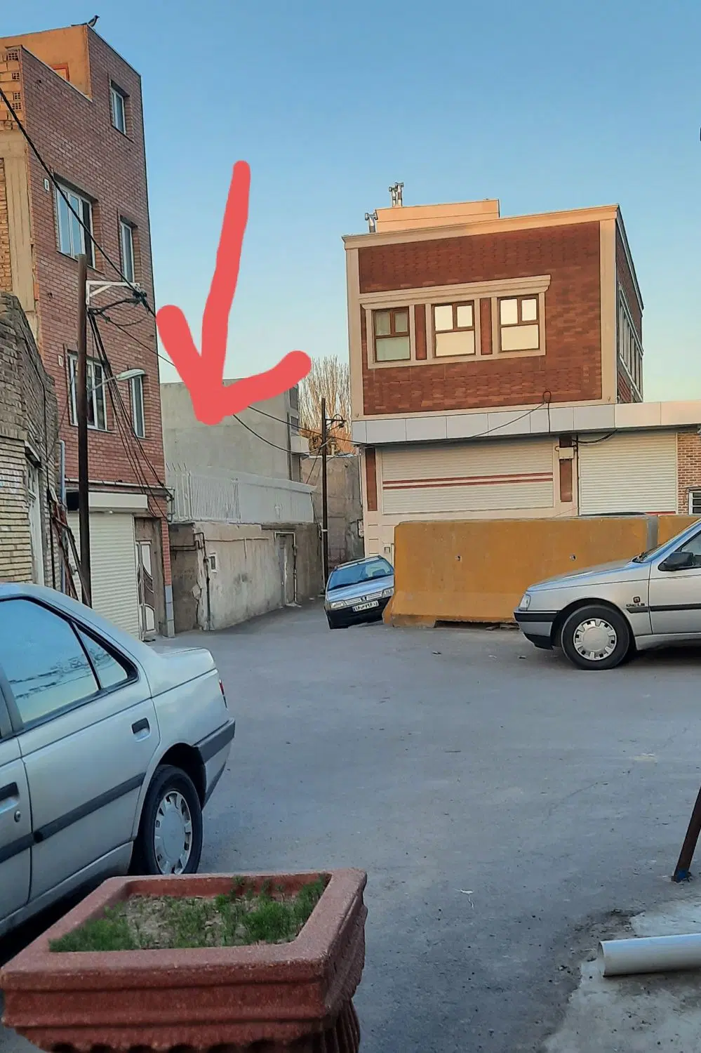 یکباب انباری تجاری به متراژ 127 در بازار مشروطه