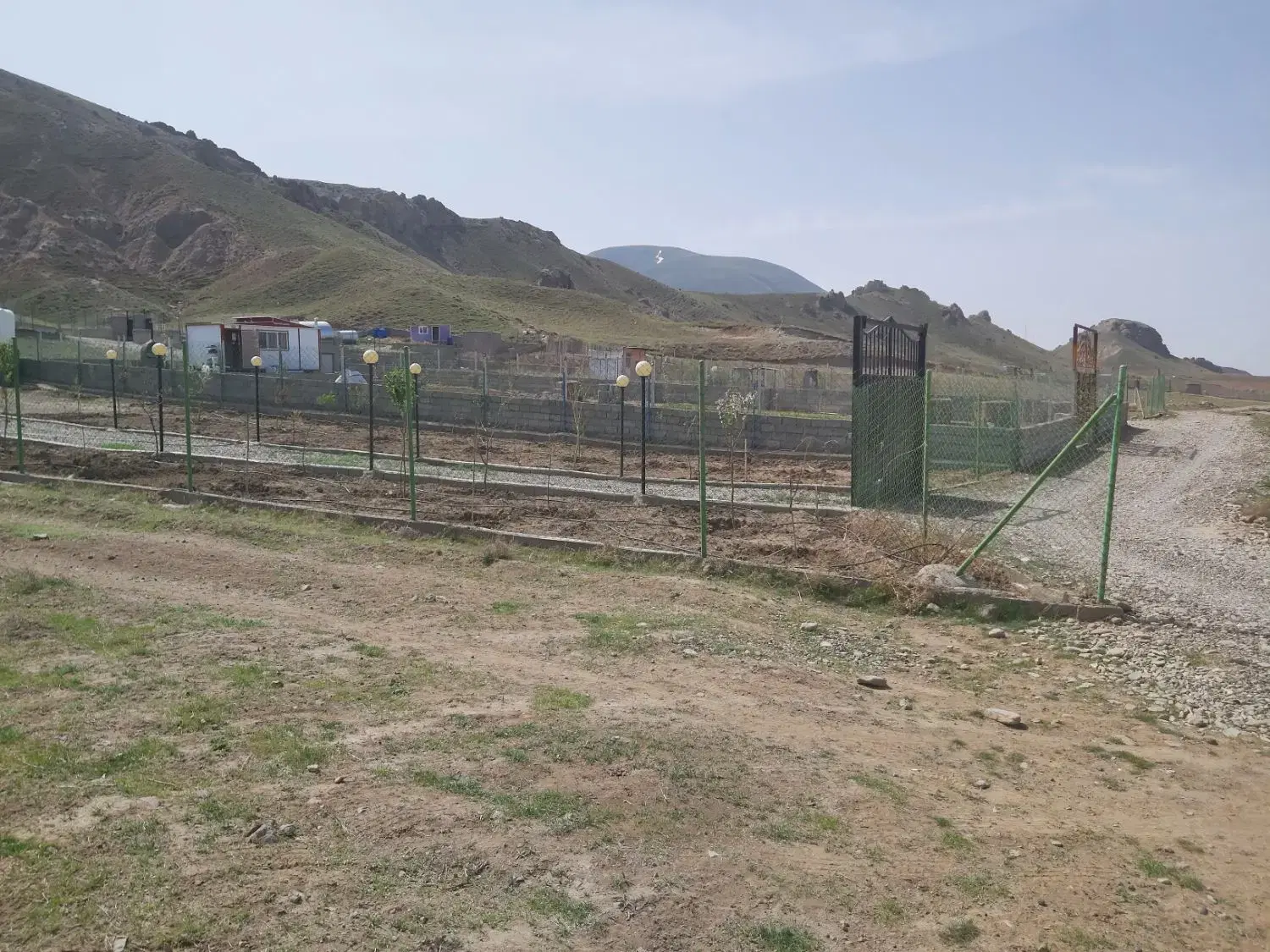 زمین ۲۰۰۰ متری اسپیران کنار اتوبان