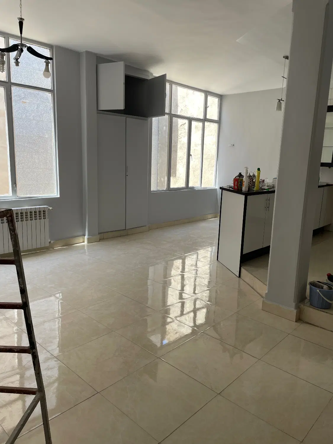 فروش یکجا ساختمان ۳ طبقه تک واحدی