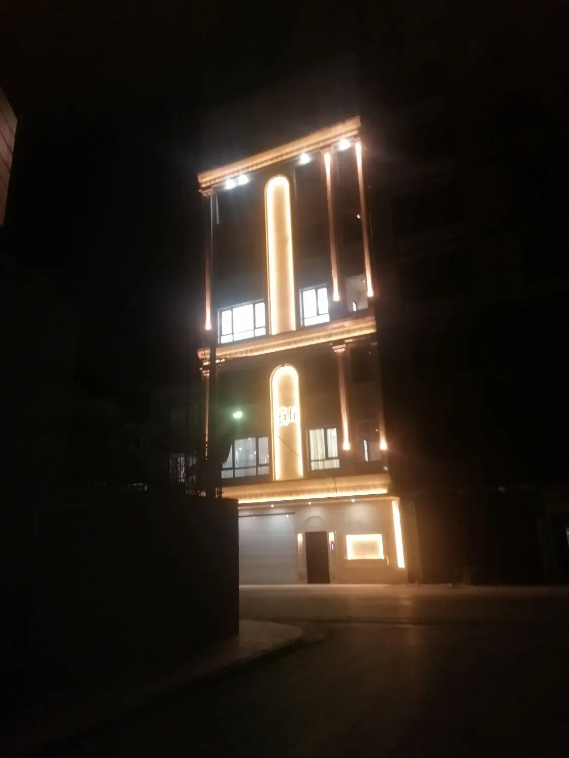 واحد۱۱۰متری فول