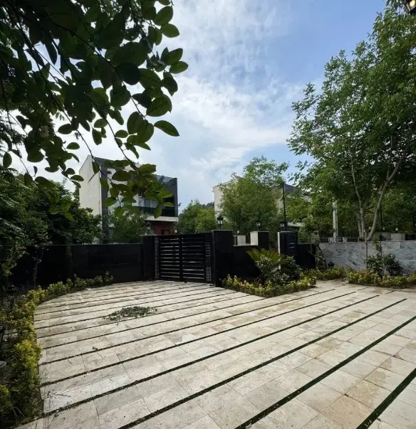دربستی دو نیم طبقه