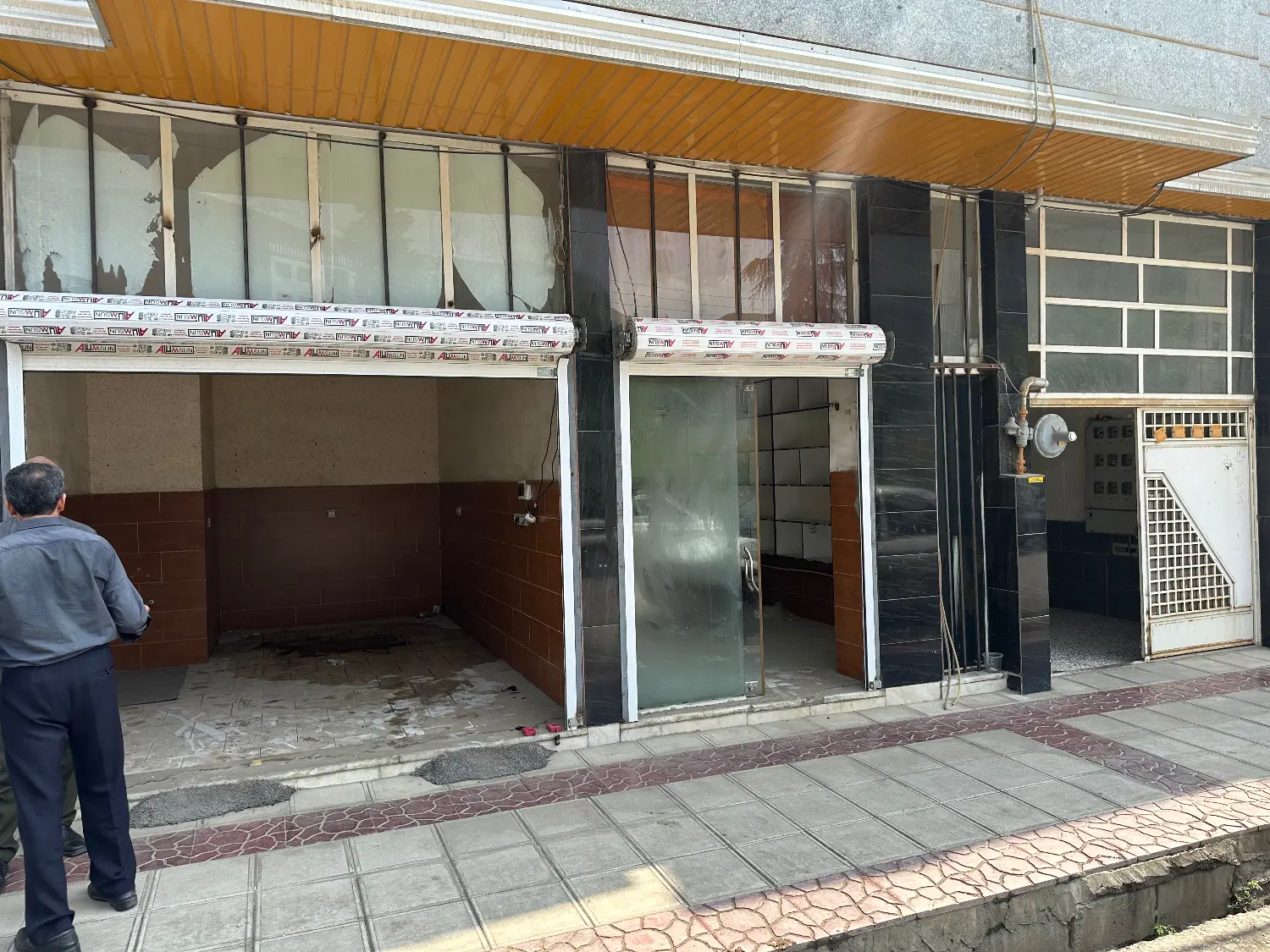 فروش ۲ دهنه مغازه  پل سفید روبروی ایستگاه راه آهن