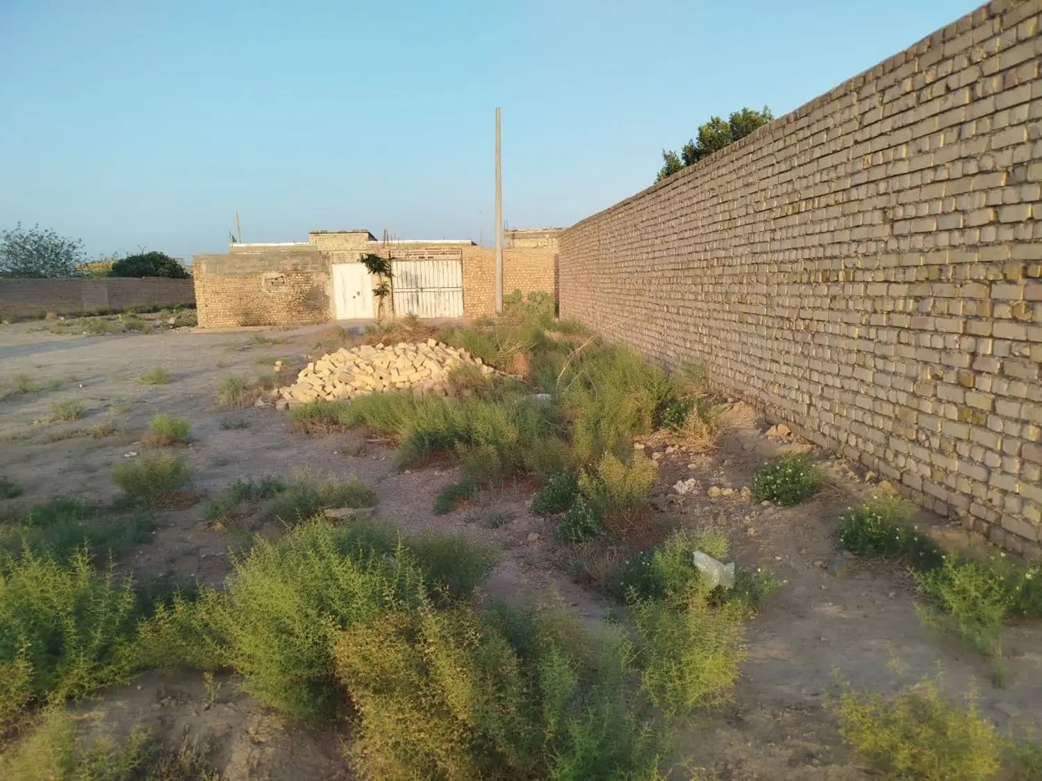 زمین فروشی