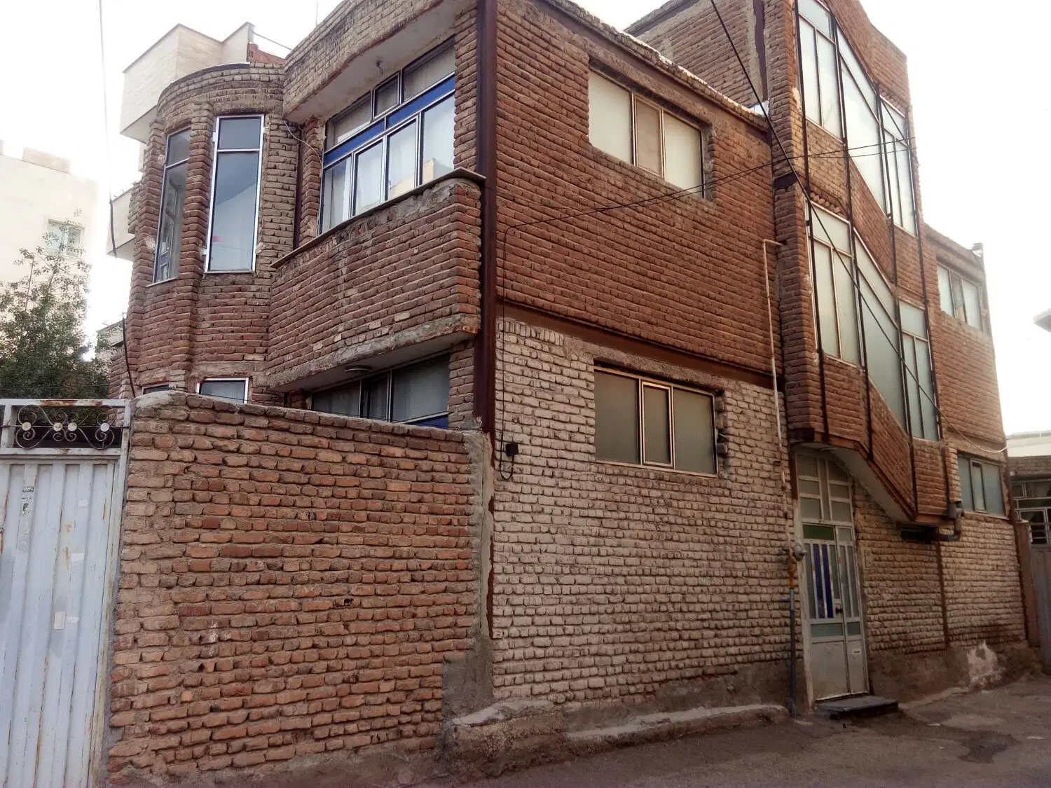 خانه ویلایی دو طبقه