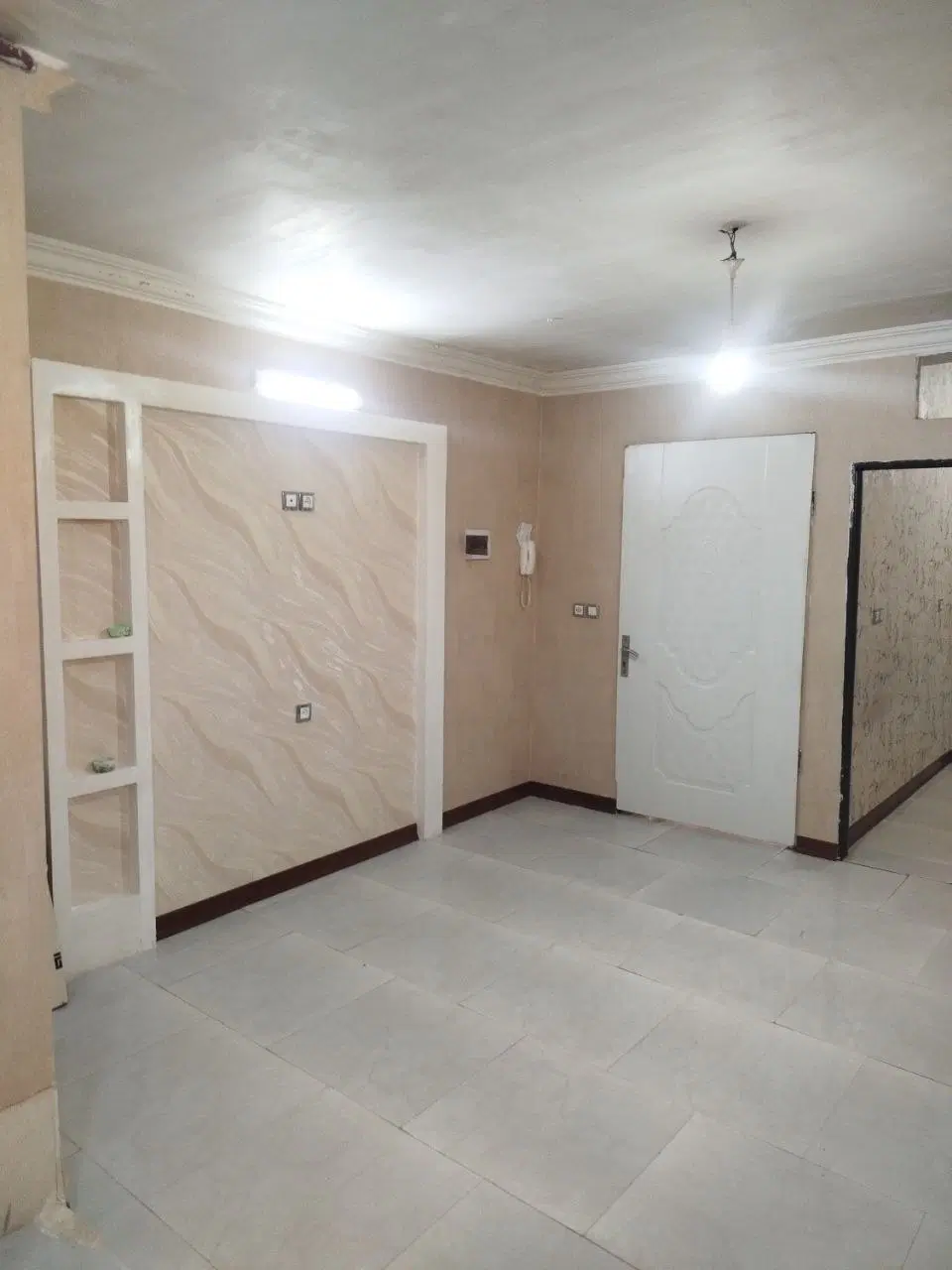 فروش و معاوضه منزل مسکونی با ماشین تا ۲و ۳۰۰