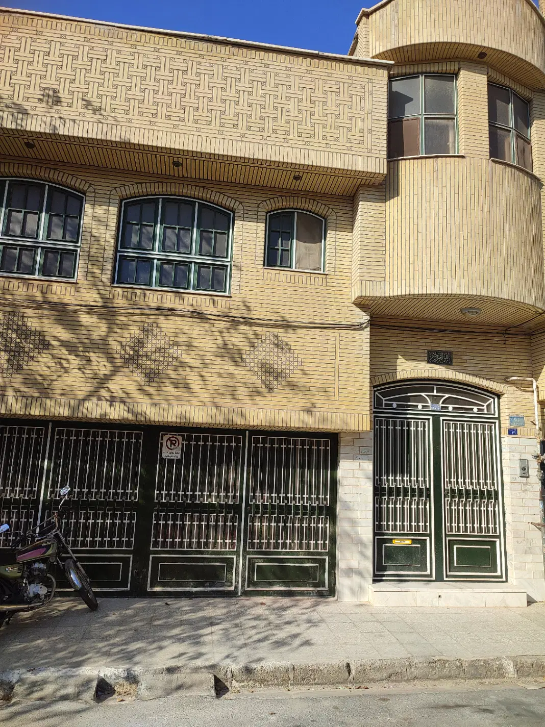 اجاره زیر زمین 100 متری مستقل