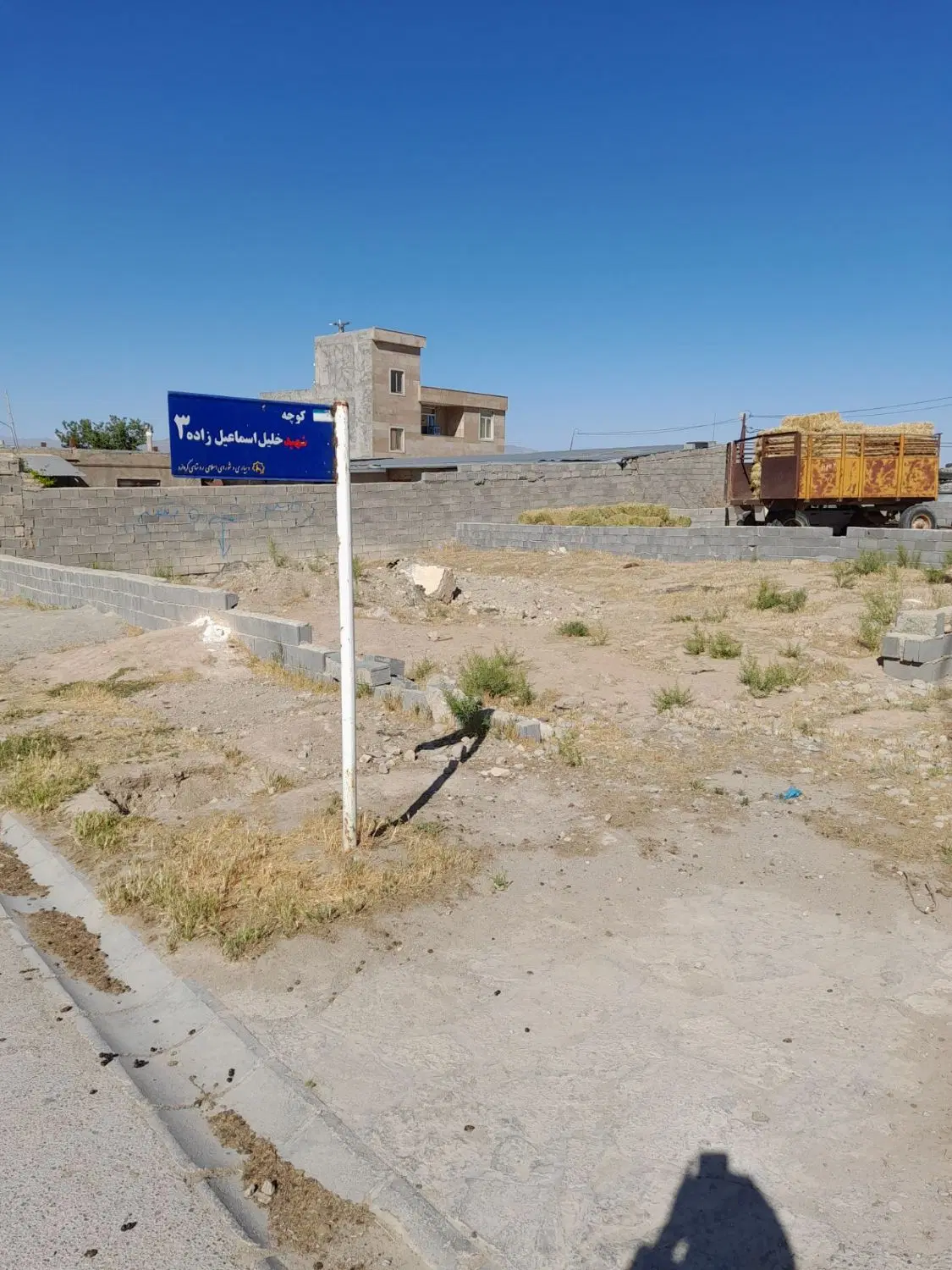 زمین مسکونی نزدیک شهر