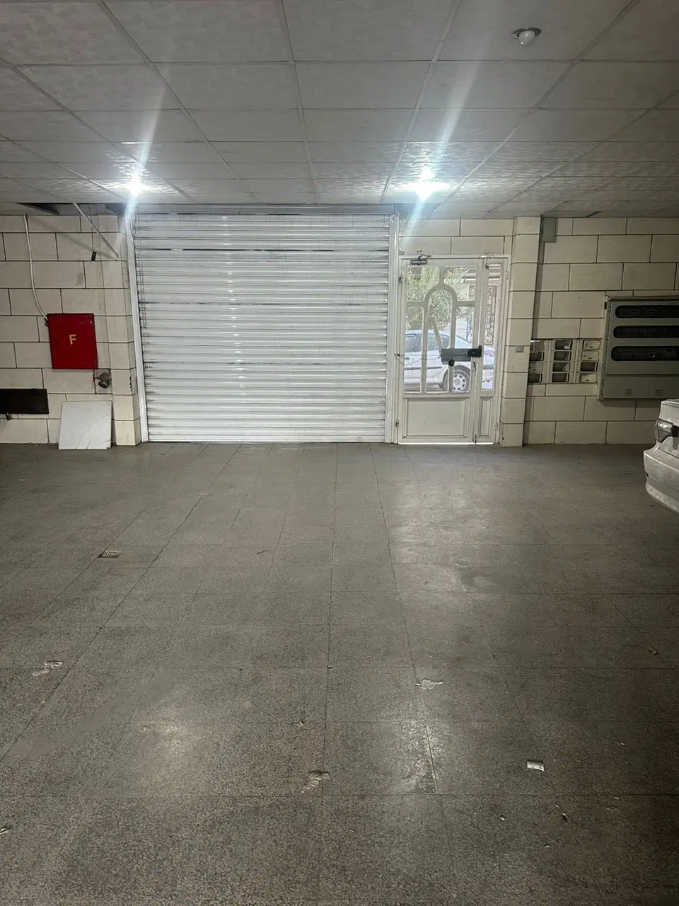 فروش آپارتمان سه خوابه باهنر جنوبی
