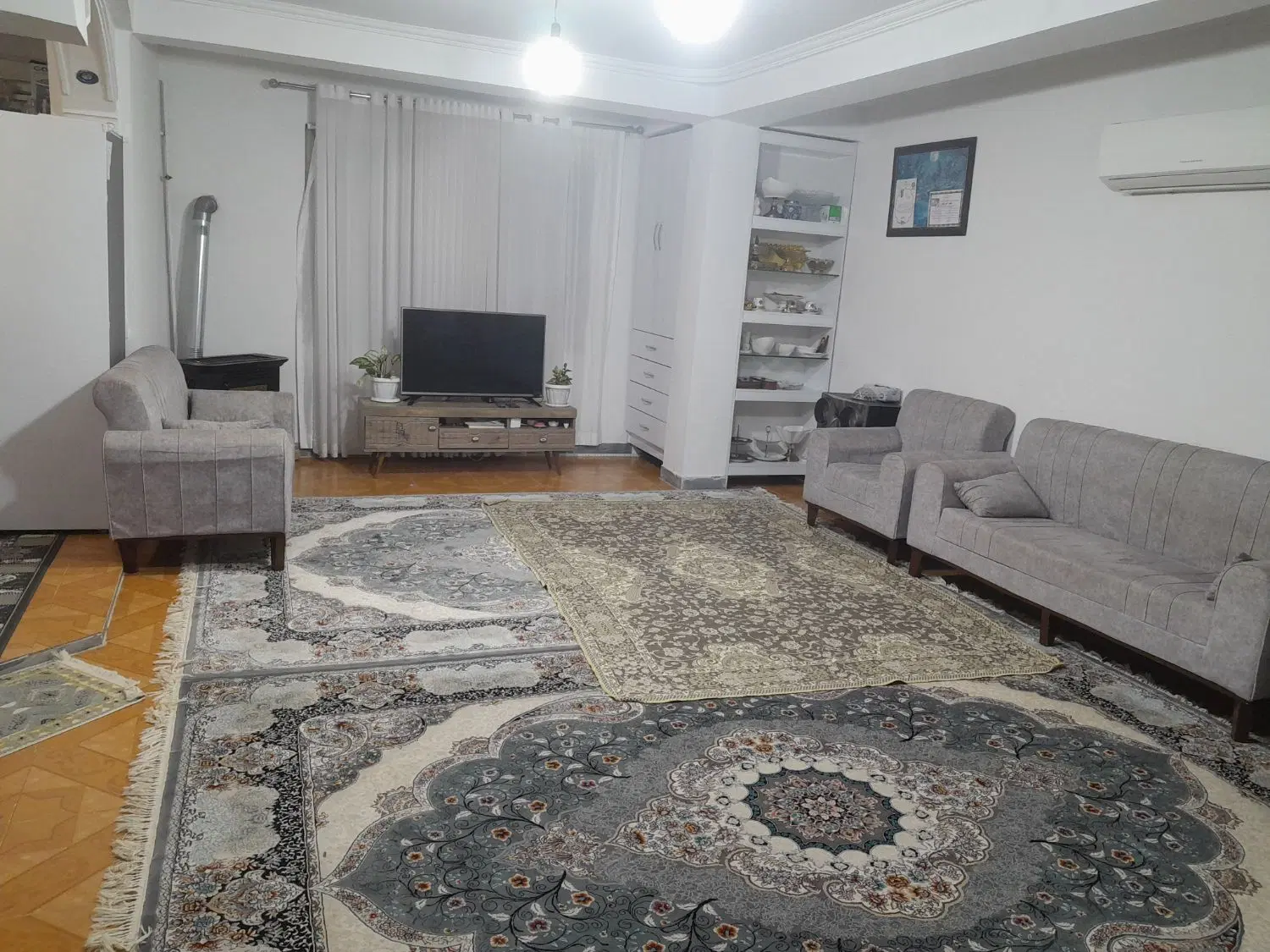 واحد آپارتمان ۹۱ متری _ سمت طاهری