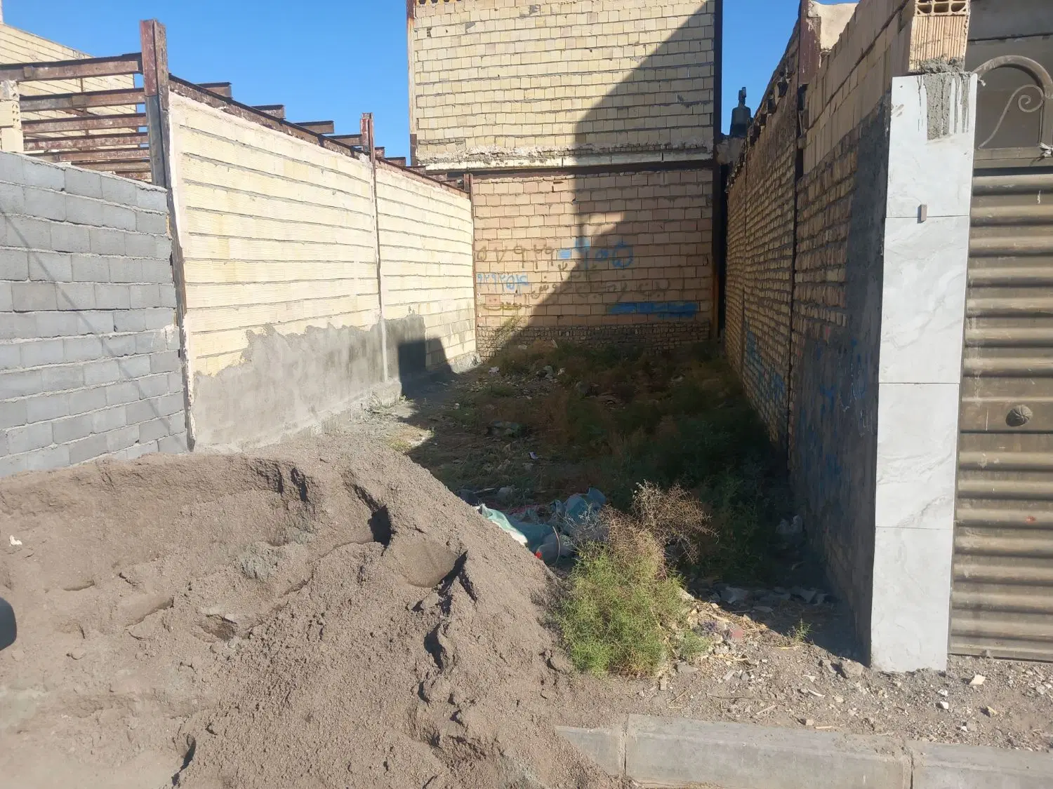 زمین مسکونی