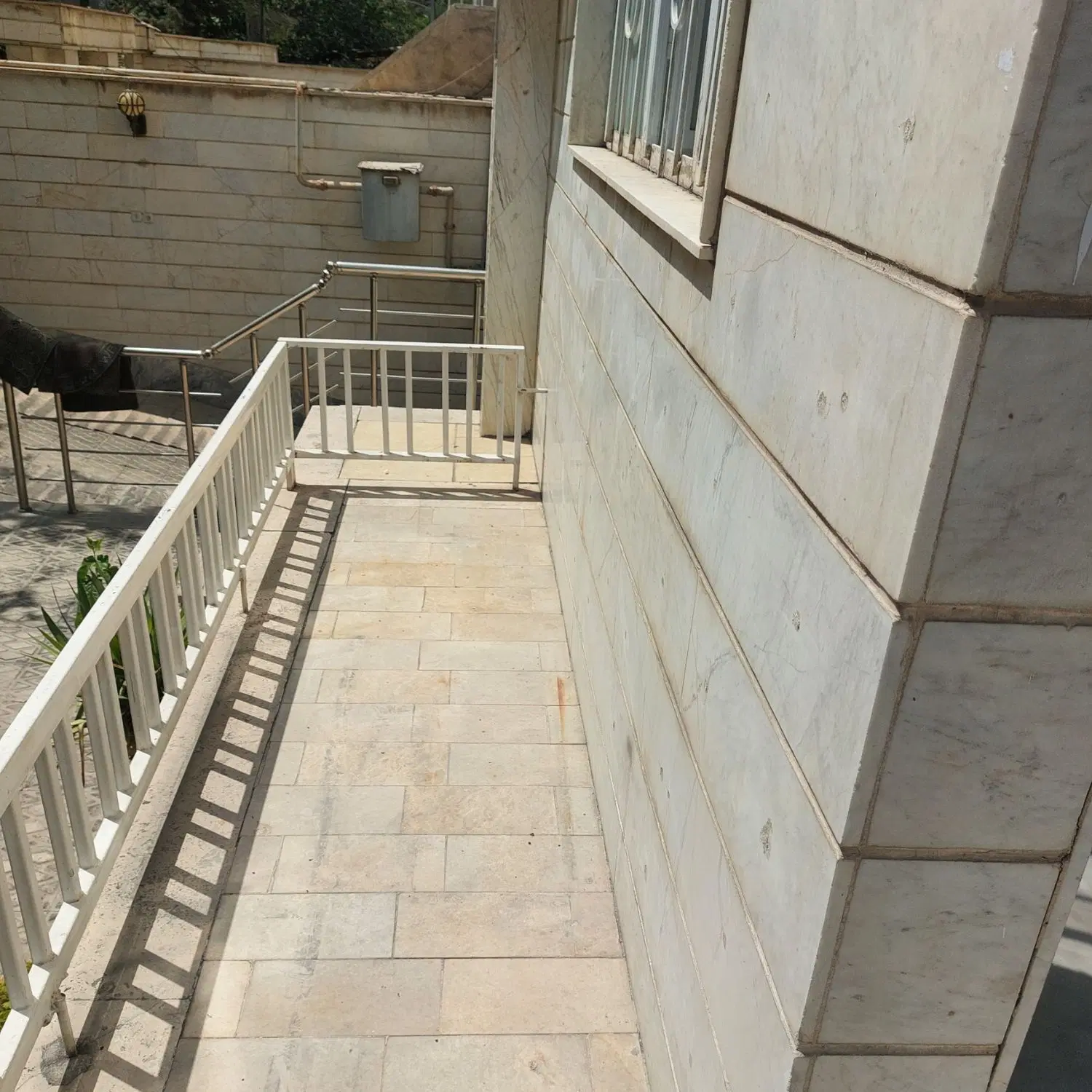 اشرفی فکوری طبقه همکف