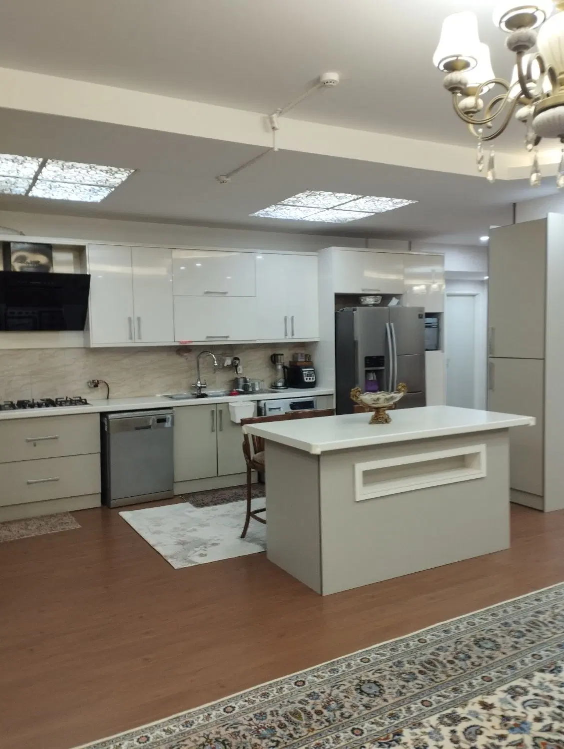 ۱۹۵ متری _ شمالی رو به خیابان _  تاپ لوکیشن
