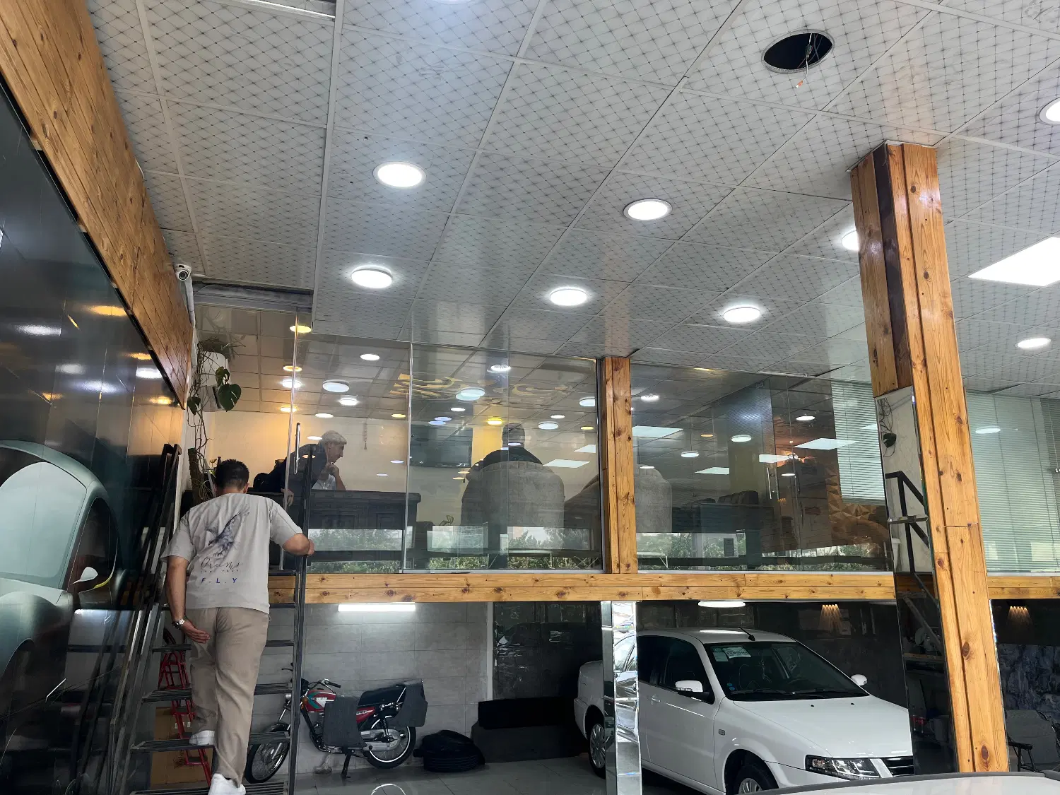 ملک تجاری نمایشگاه اتومبیل اسلامشهر