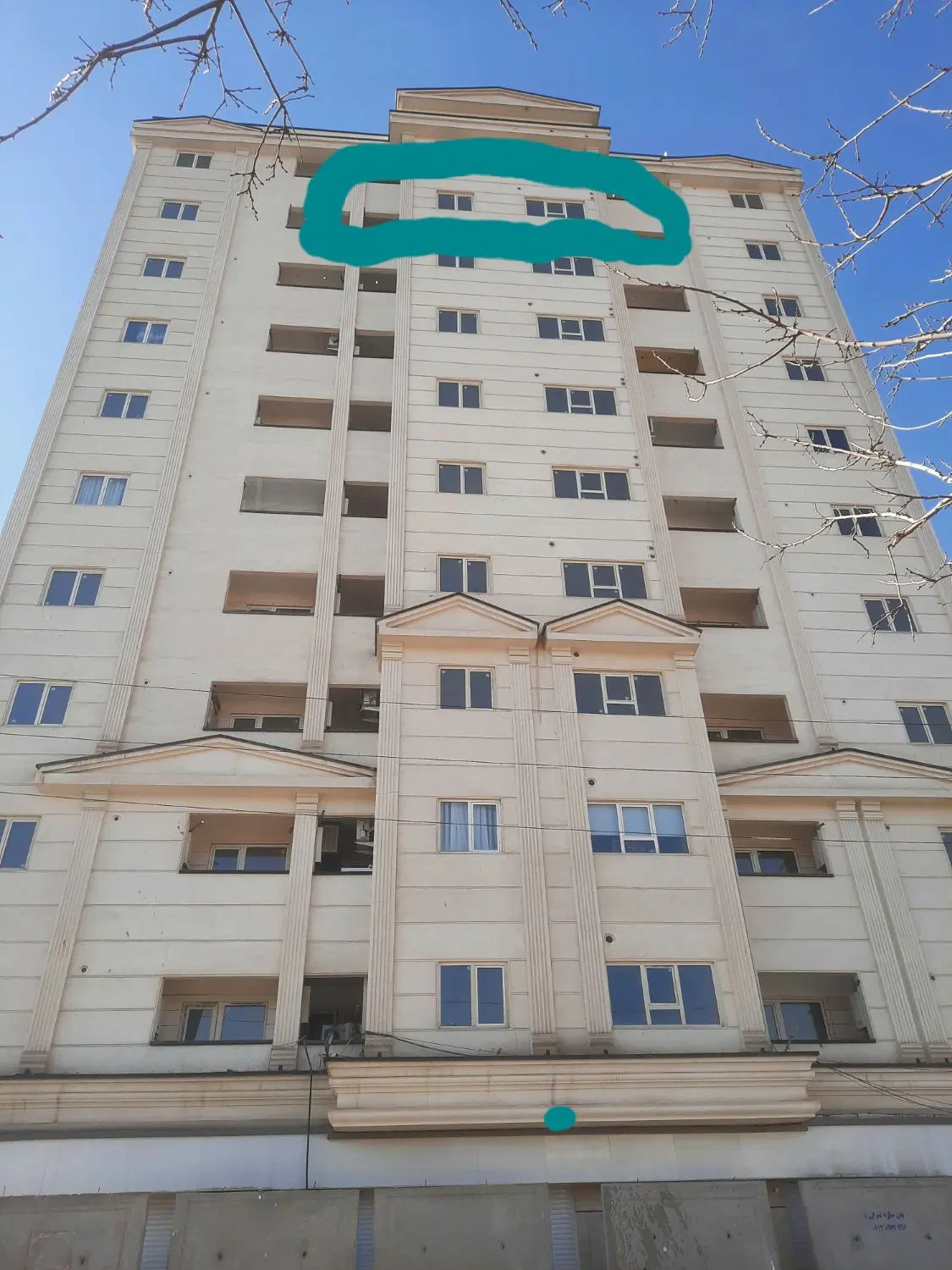 واحد ۹۲ متری در مجتمع مسکونی باران عبدل آباد