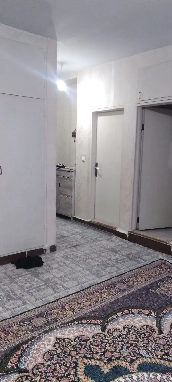 یک واحد آپارتمان بمساحت ۵۷ فروشی
