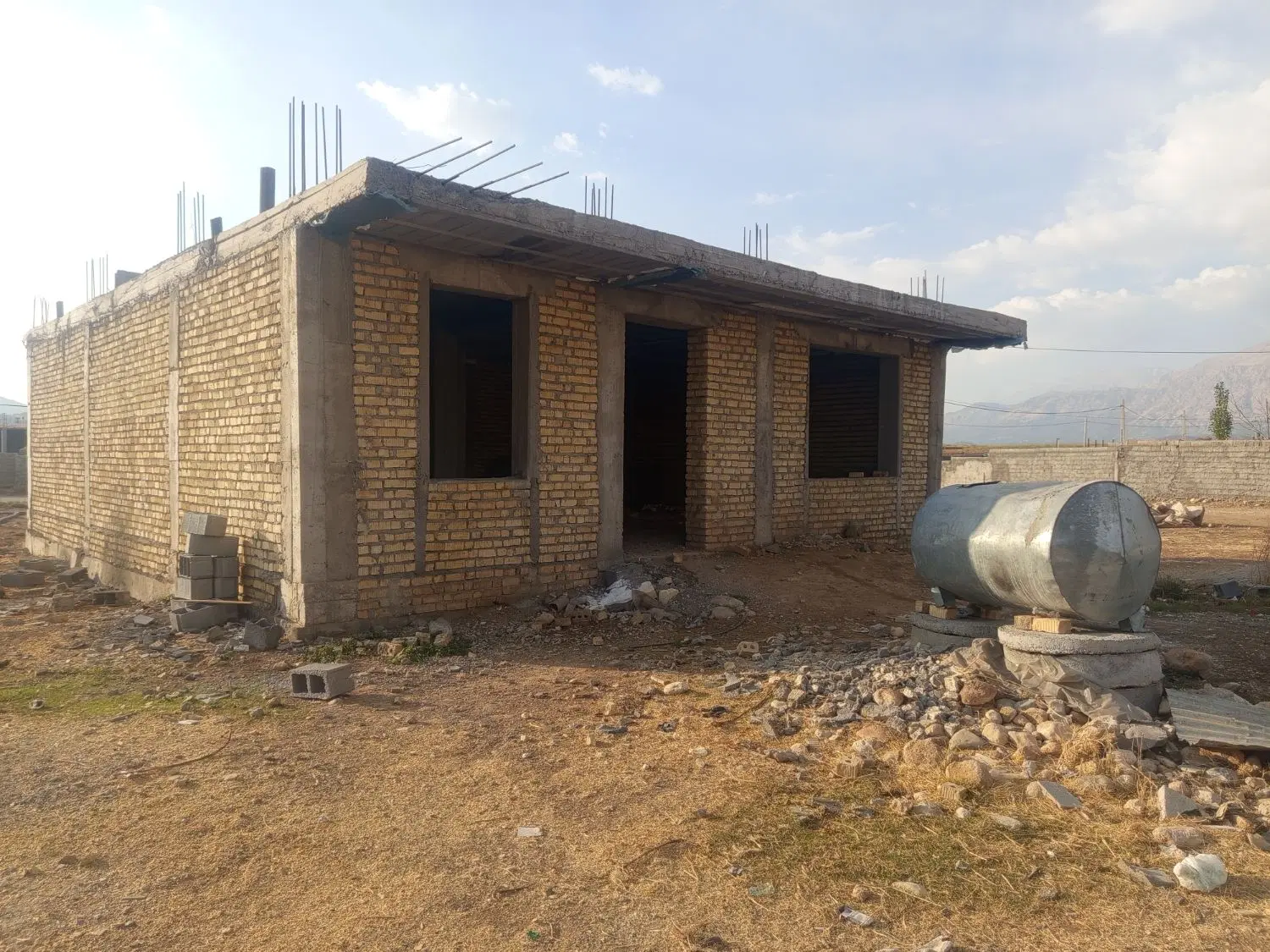 فروش خانه نیمه کاره