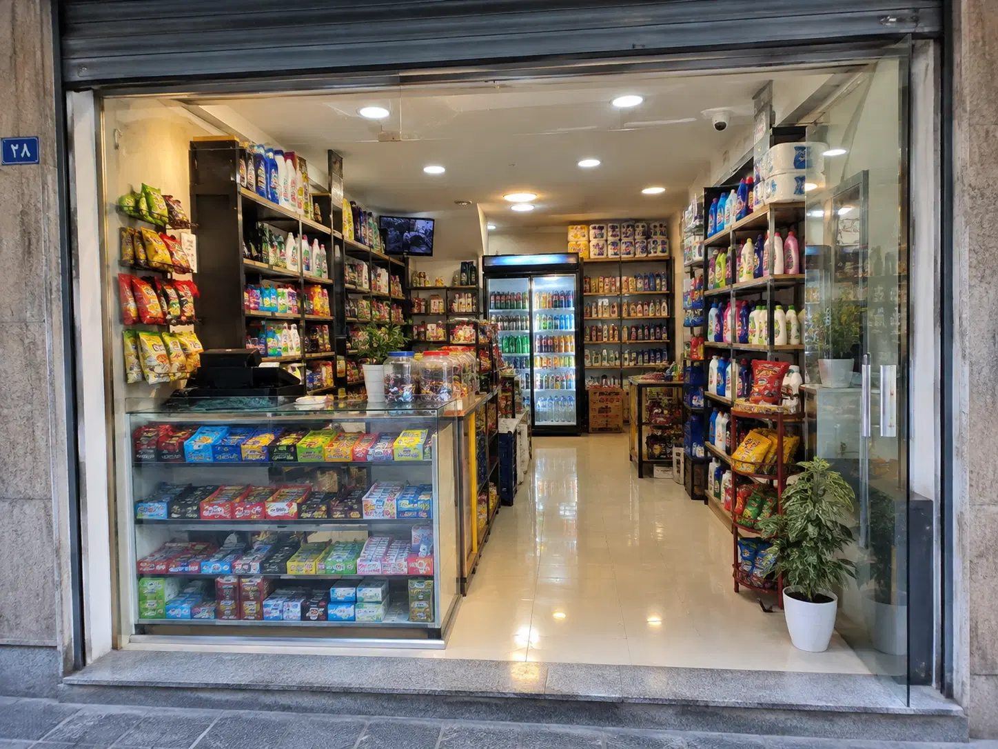 اجاره مغازه ۱۵متری جهت انباری ومشاغل