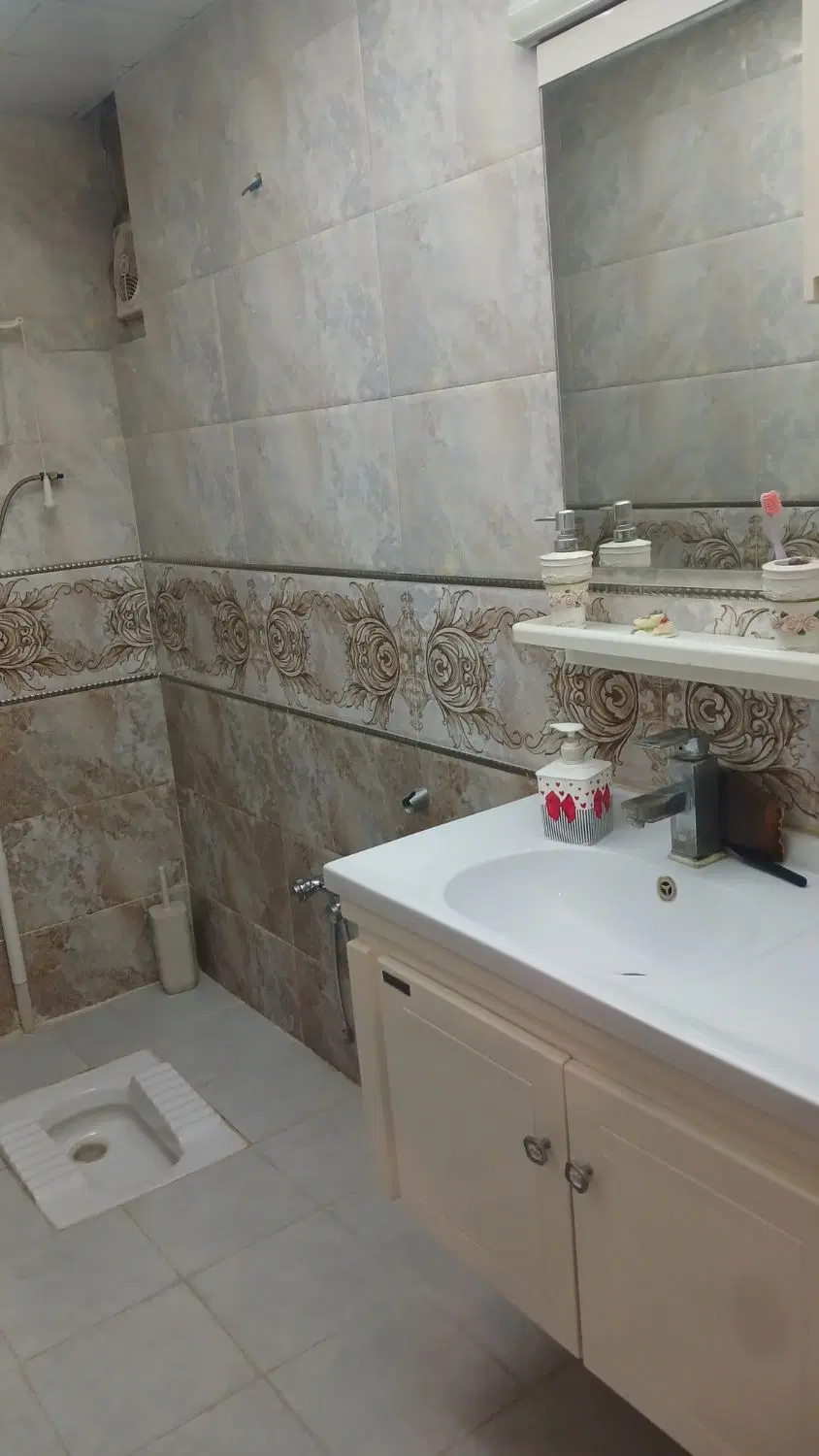 اپارتمان ۱۳۱ متر ۳خوابه شهرک امام رضا