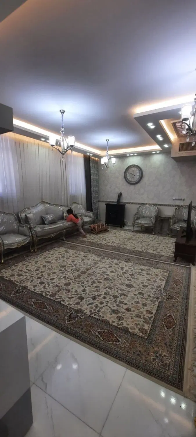 ویلایی الهیه ۹۰ متری دوبرشمالی جنوبی
