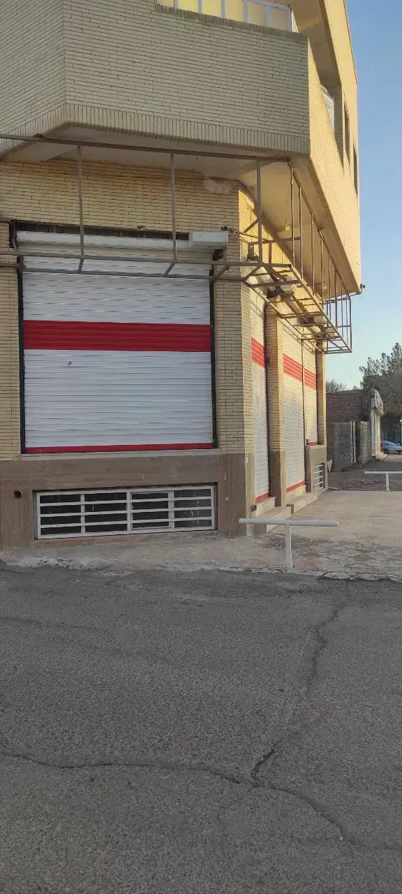 اجاره مغازه ۲۵۰ متری