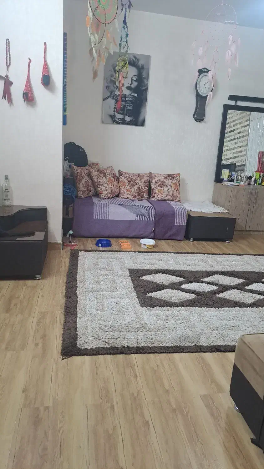 همخونه یا هم خانه