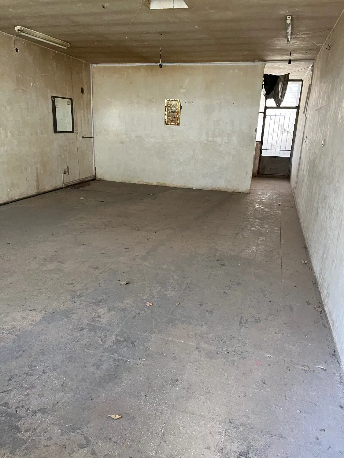 کارگاهی به متراژ ۱۸۰ متر اجاره داده می شود